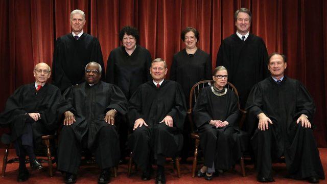 Trump'ın atamasıyla, Yüksek Mahkeme üyesi yargıçlar arasındaki denge bozulabilir.