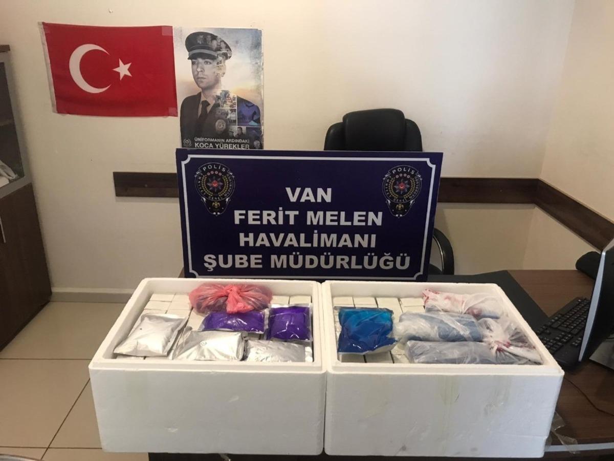 Van&rsquo;da 224 adet ka&ccedil;ak botoks dolgu &uuml;r&uuml;n&uuml; ele ge&ccedil;irildi