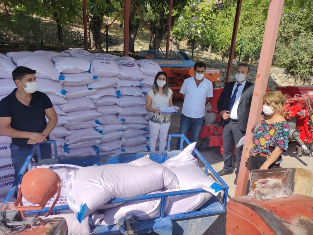 &Ccedil;ift&ccedil;ilere 26 ton buğday tohumu dağıtıldı