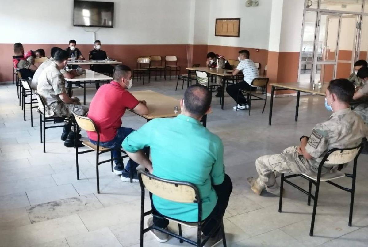 Van&rsquo;da jandarma personeline av koruma ve kontrol faaliyeti seminerleri