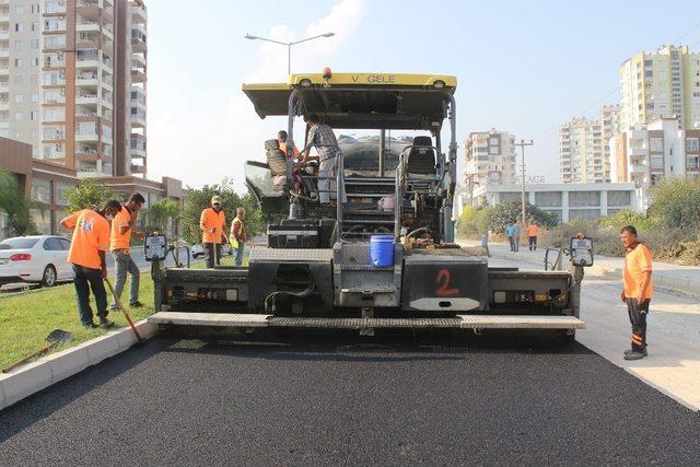 Mersin’de asfalt çalışmaları sürüyor