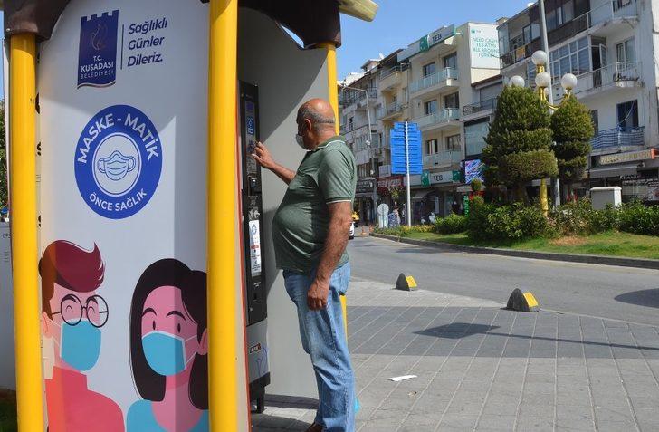 Kuşadalılar ve tatilciler maskematikden bir ayda 9 bin 853 maske satın aldı G1