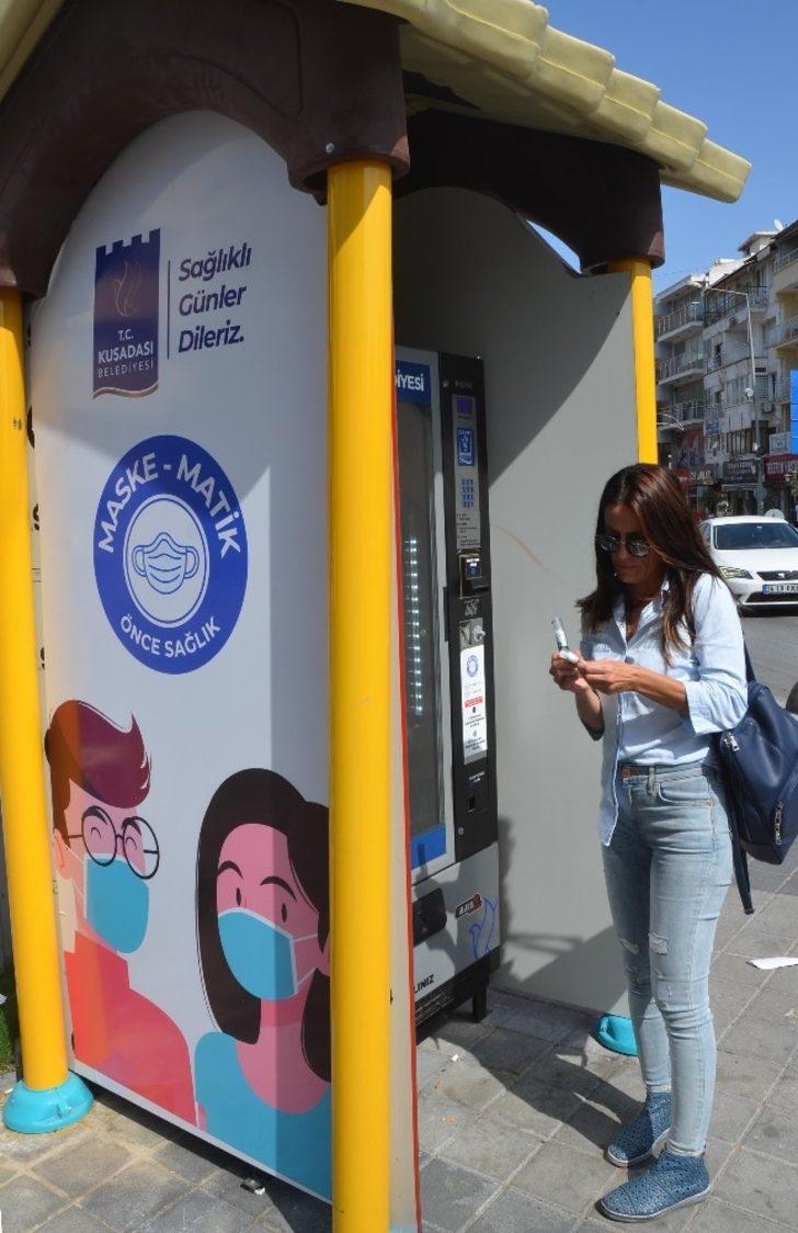 Kuşadalılar ve tatilciler maskematikden bir ayda 9 bin 853 maske satın aldı G4
