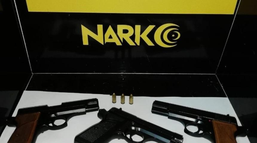 Bitlis&rsquo;te ruhsatsız silah ele ge&ccedil;irildi