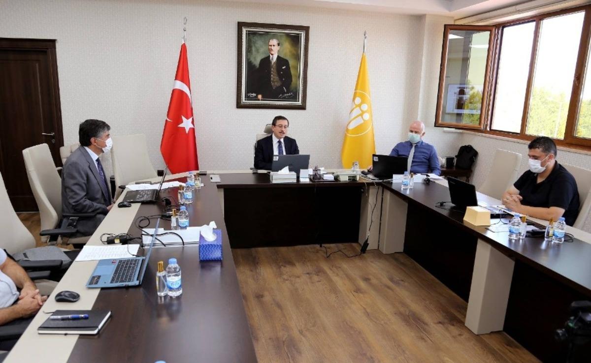 &Uuml;niversite şehir iş birliği ele alındı