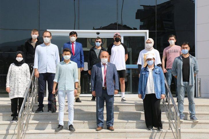 Teknofest’e katılacak öğrenciler yolcu edildi G1