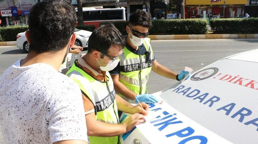 Mersin&rsquo;de 2 bin 358 kişiye 2 milyon 122 bin 200 lira maske cezası