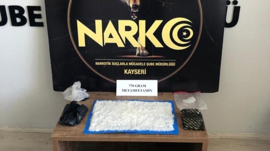 Kayseri&rsquo;de 770 gram metamfetamin ele ge&ccedil;irildi