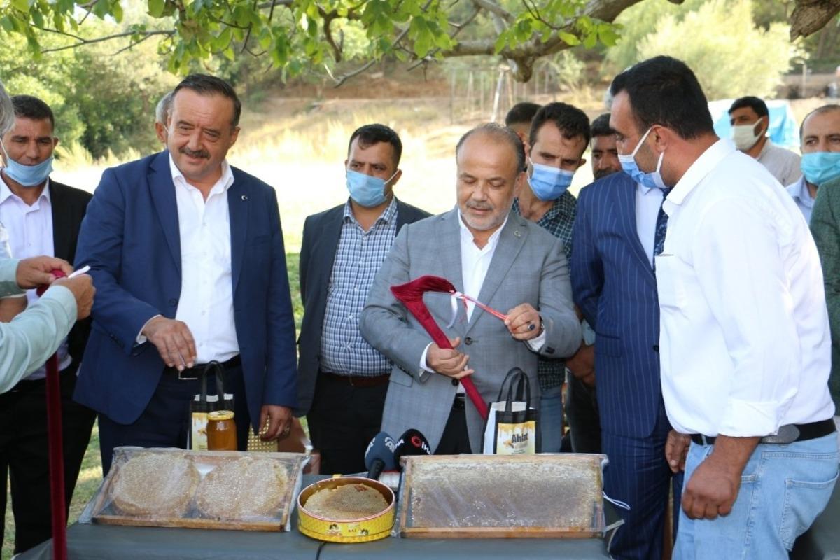 Başkan Sarıoğlu &uuml;reticilerin talep ve sorunlarını dinledi