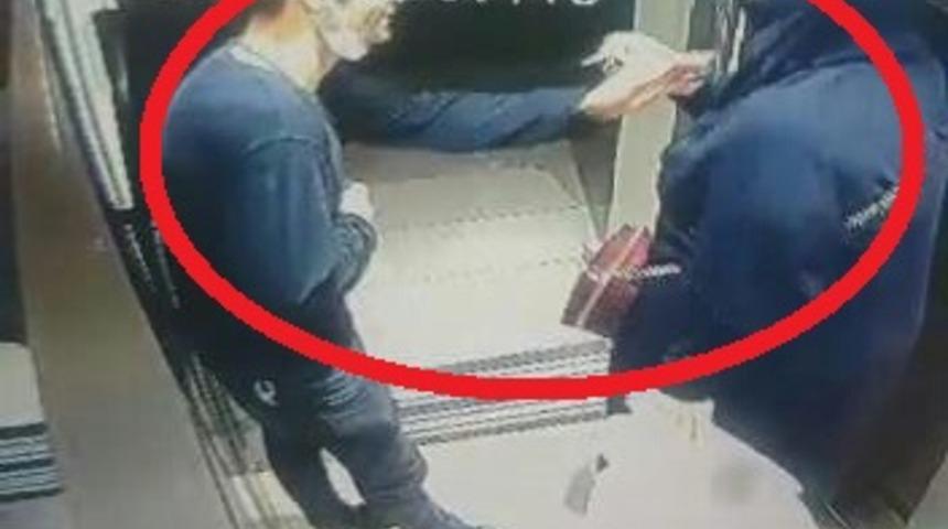 Bursa'da iğren&ccedil; olay! Asans&ouml;rdeki kadını b&ouml;yle taciz etti