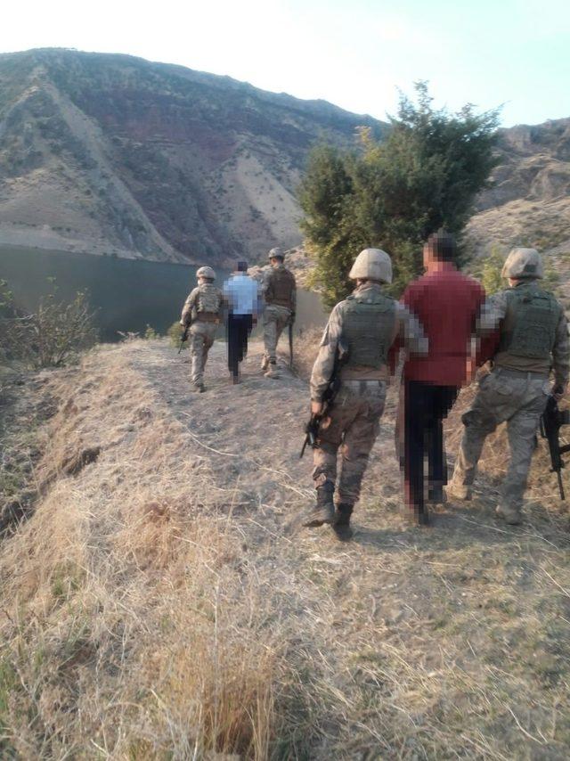 Kasten öldürme suçundan aranan 2 zanlı Siirt’te yakalandı