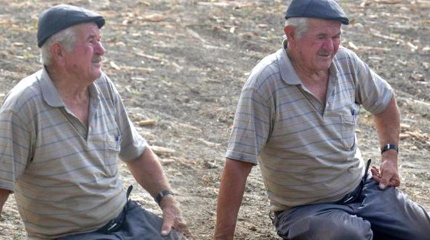 Tekidağ'da ambarda yangın! G&ouml;zyaşları i&ccedil;erisinde izledi