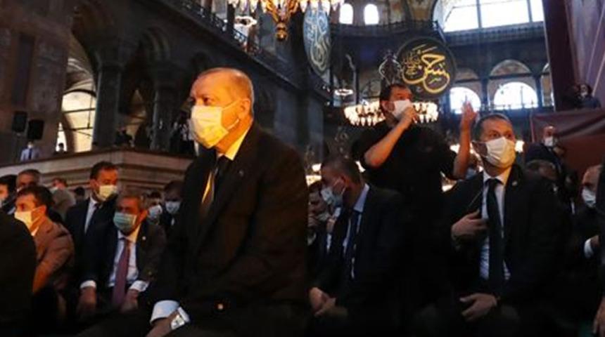 Cumhurbaşkanı Erdoğan cami cemaatine seslendi: Birbirimizi Allah i&ccedil;in seveceğiz