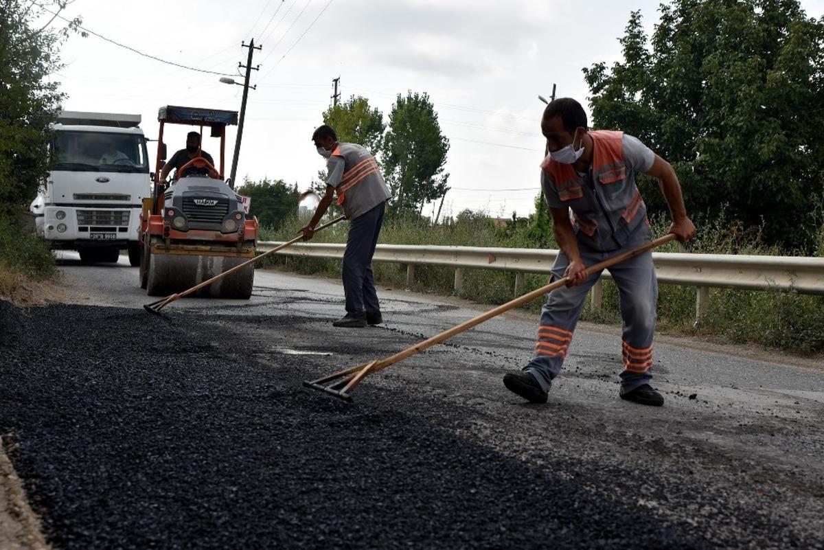 Kırsalda ve merkezde &uuml;styapı &ccedil;alışmaları s&uuml;r&uuml;yor