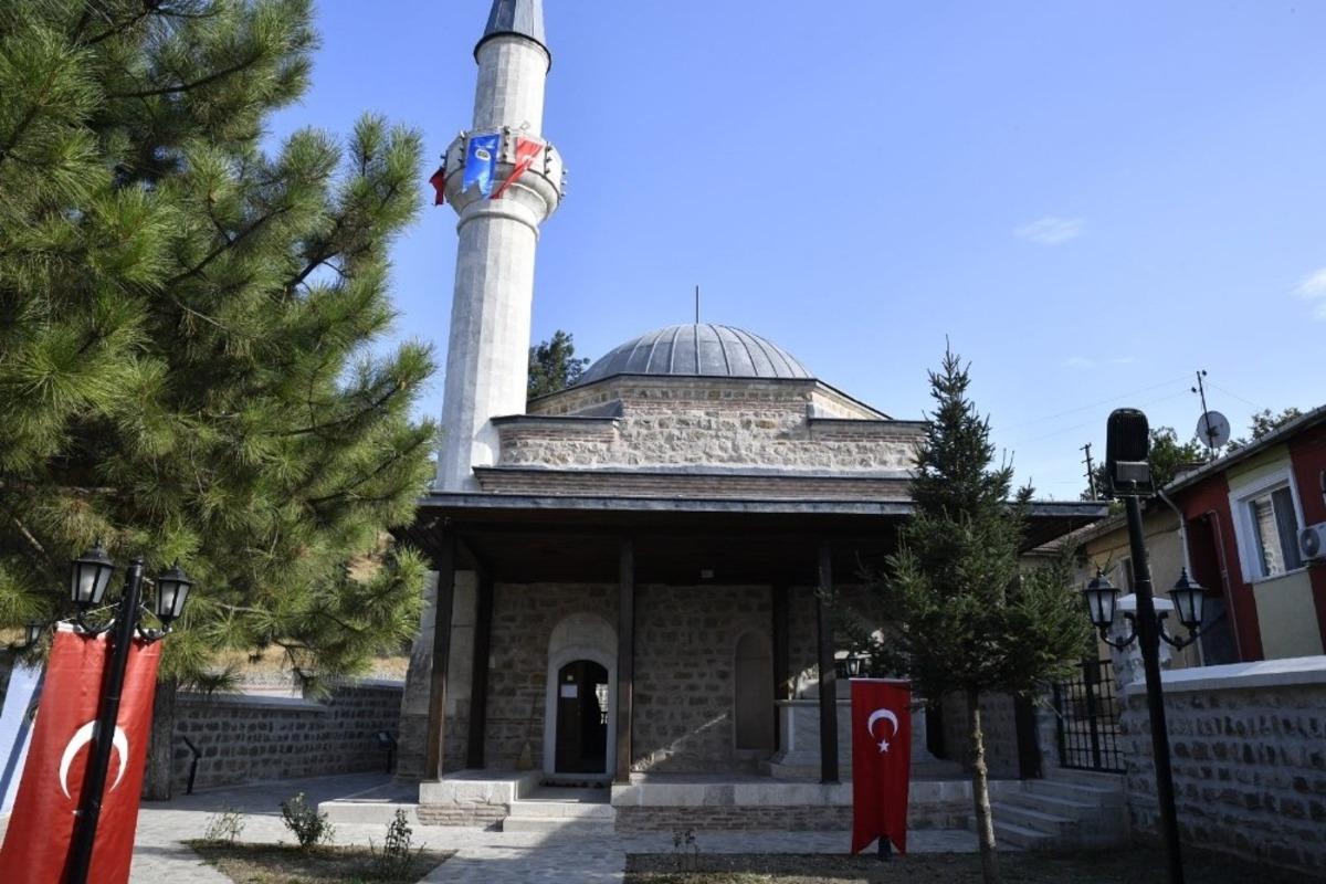 Restorasyonu tamamlanan İsmail Ağa Camii dualarla ibadete a&ccedil;ıldı