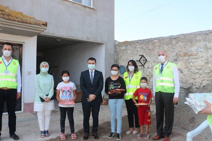 Köy okullarındaki öğrencilerin eğitimden uzak kalmamaları için ilçe seferber oldu G1