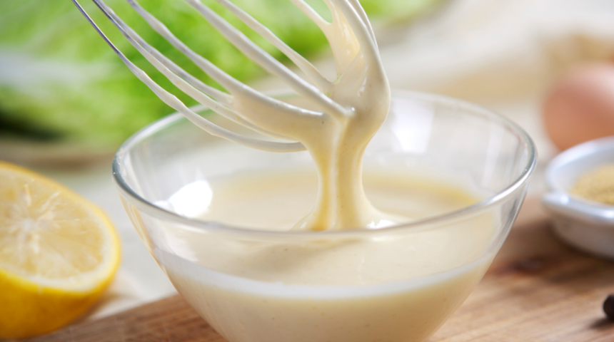 10 dakikada hazırlanıyor, satın alınanlara taş çıkartıyor: Ev yapımı mayonez tarifi