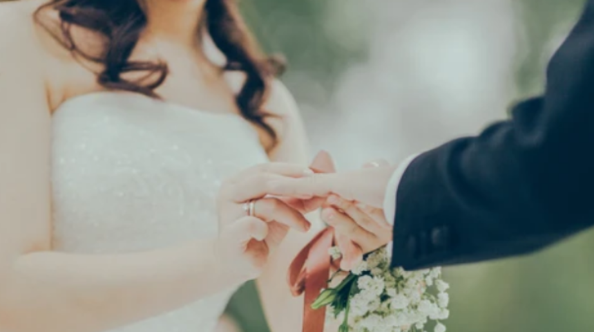 Japonya’da evlenecek çiftlere 5 bin dolar hibe