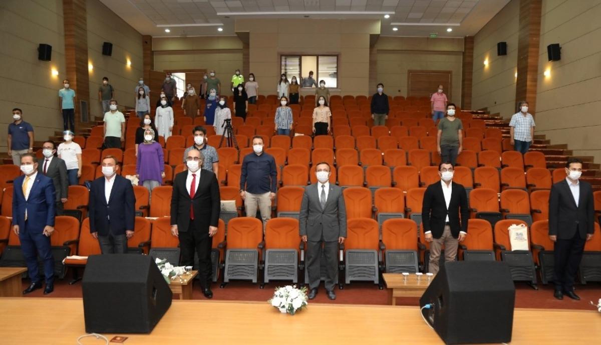 ER&Uuml;&rsquo;de &rsquo;&Ouml;ğrenciler i&ccedil;in Sağlıklı Dijital Yaşam Projesi&rsquo; Kapsamında Rehber &Ouml;ğretmenlere Y&ouml;nelik Etkinlik Programı D&uuml;zenlendi