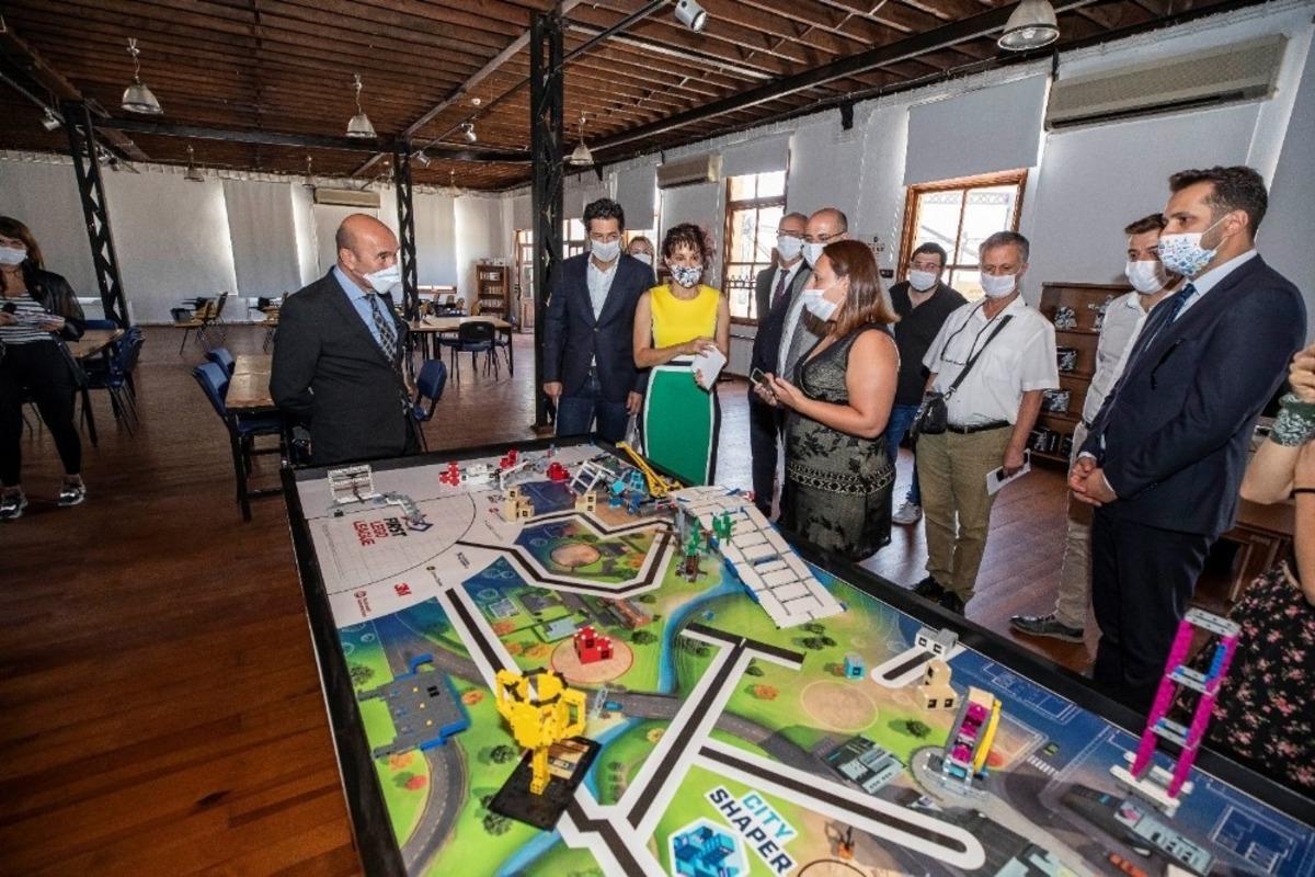 İzmir&rsquo;de yenilik&ccedil;i girişimler &ouml;d&uuml;llendirilecek