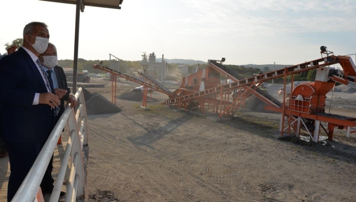 Başkan Babaoğlu, Belediye şantiyesinde incelemelerde bulundu