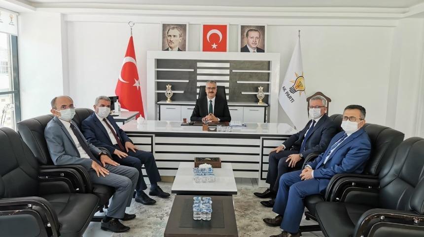 Milli Eğitim Müdürü Sarı’dan AK Parti İl Başkanlığı’na ziyaret