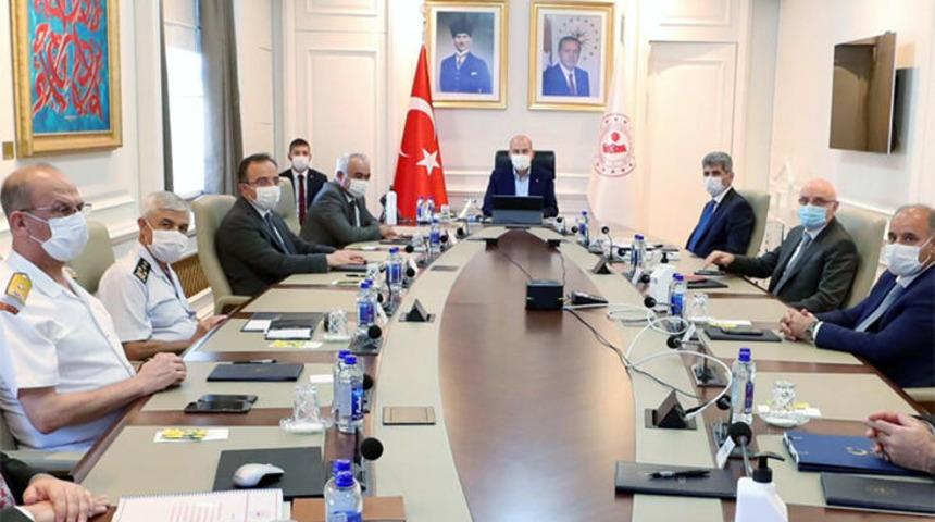 İ&ccedil;işleri Bakanı S&uuml;leyman Soylu'dan kritik toplantı
