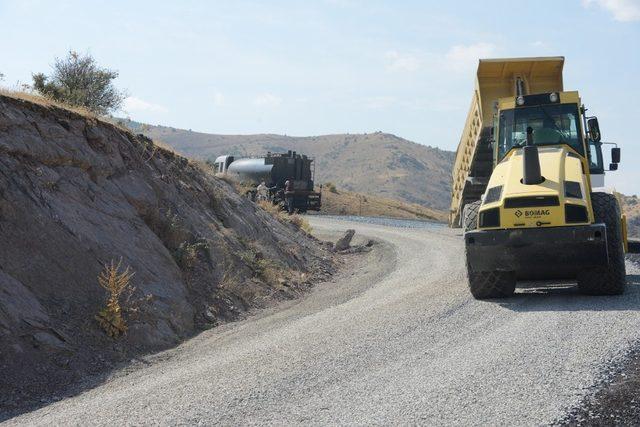 Kamıştaş Mahallesi’nde asfalt sevinci