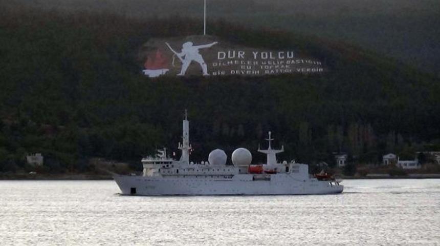 Fransız zırhlı istihbarat gemisi Çanakkale Boğazı'ndan geçti