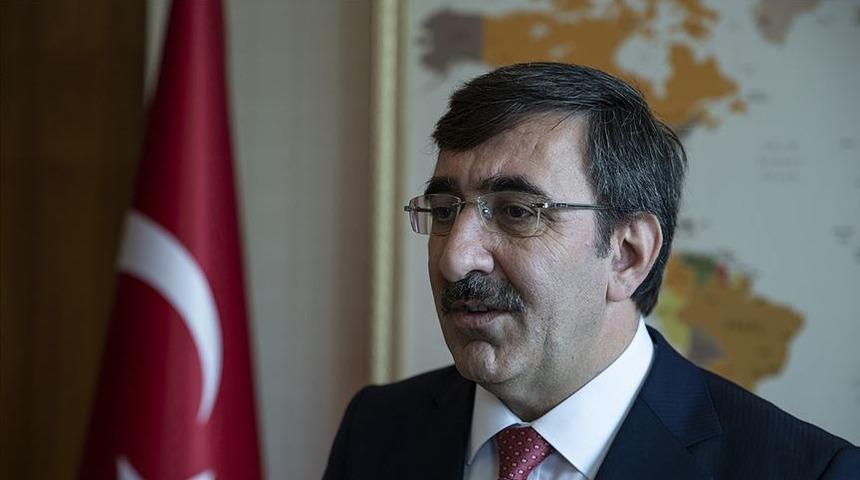 AK Parti'li Cevdet Yılmaz koronavir&uuml;se yakalandı