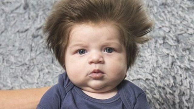 Sosyal medya İngiliz bebek Junior Cox-Noon'u konuşuyor