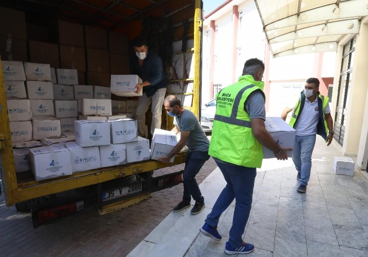 Buca Belediyesinden okullara 100 tonluk hijyen malzemesi