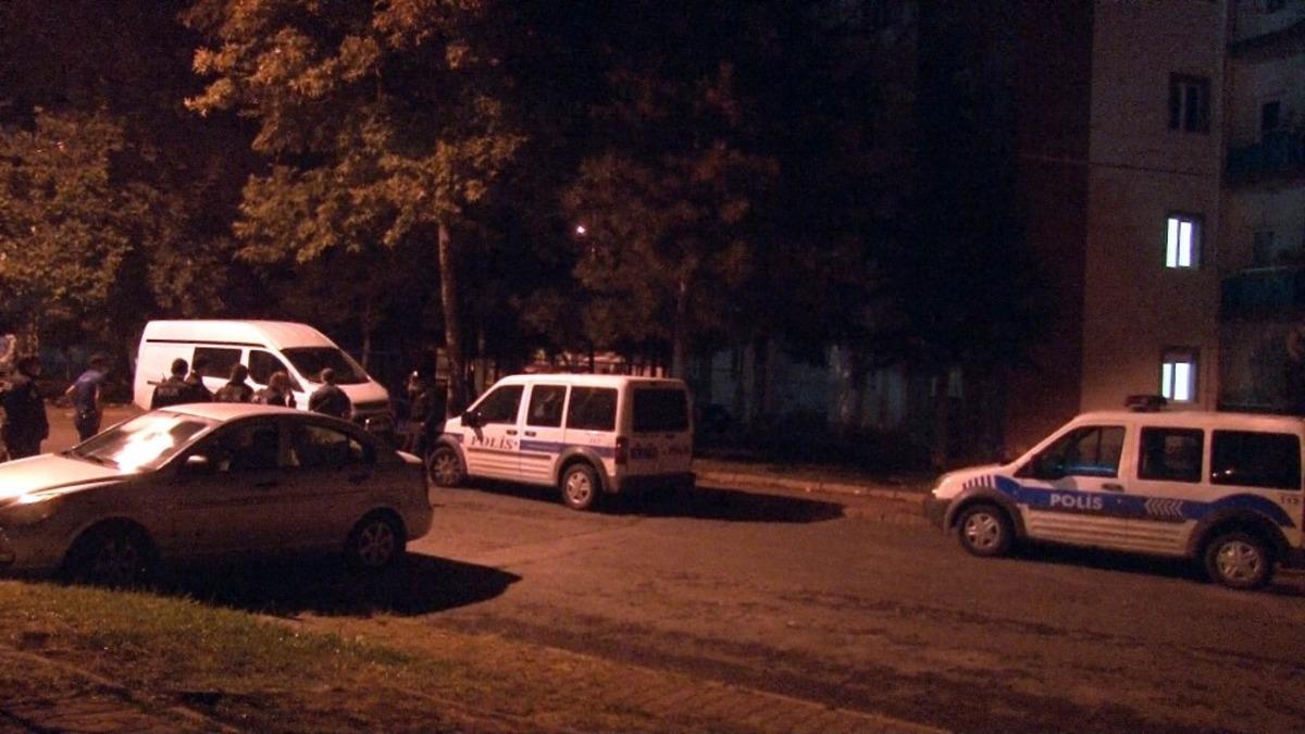 4. kattan d&uuml;şen gen&ccedil; kız ağır yaralandı