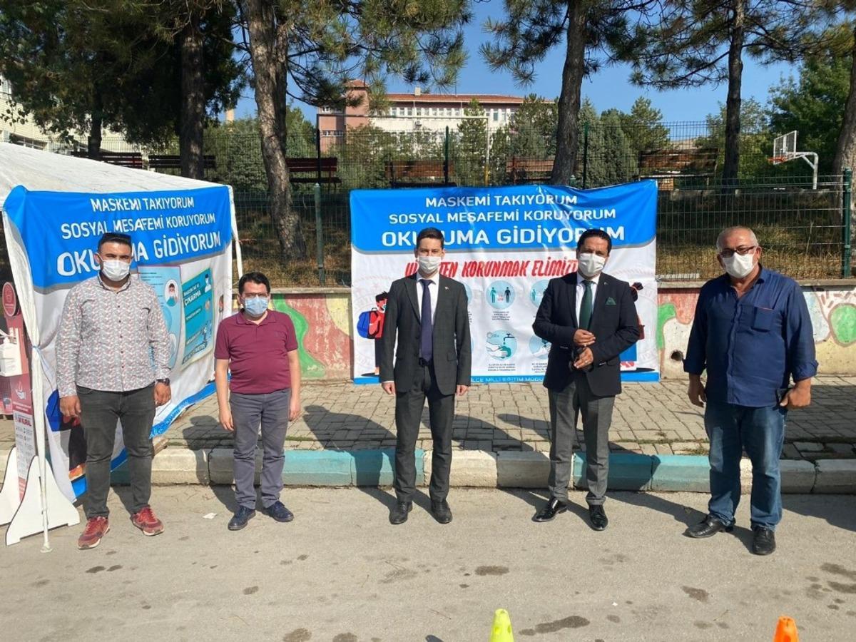 Altıntaş&rsquo;ta Korona vir&uuml;s bilgilendirme &ccedil;adırı