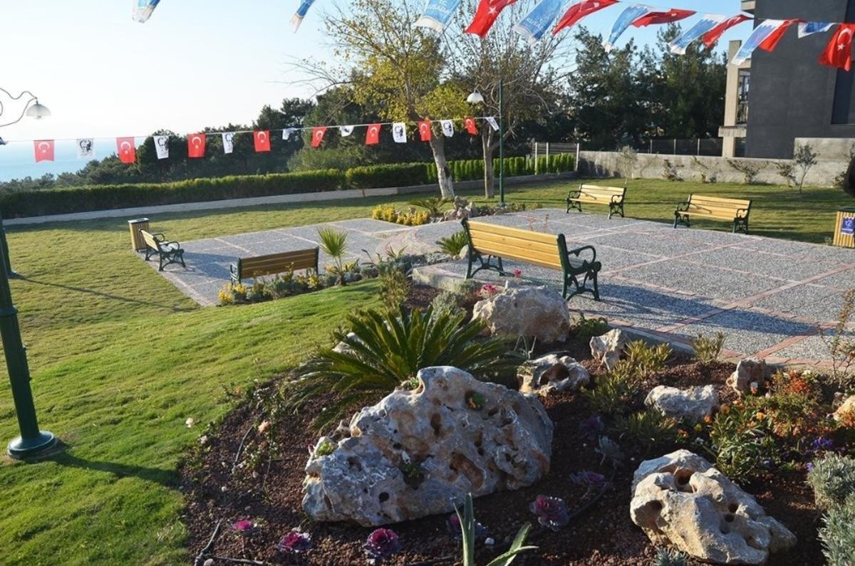 Yeni yapılan parklar Kuşadası&rsquo;na soluk aldırıyor