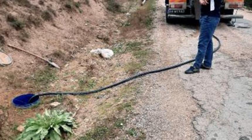 K&ouml;ylerde yaşanan kanalizasyon sorunları vidanj&ouml;r desteğiyle &ccedil;&ouml;z&uuml;ld&uuml;