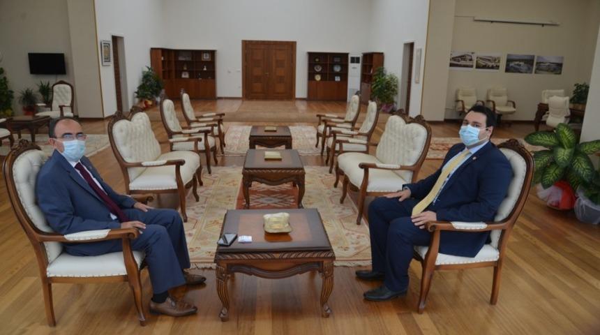 Kaymakamlardan Rektör Beydemir’e ziyaret