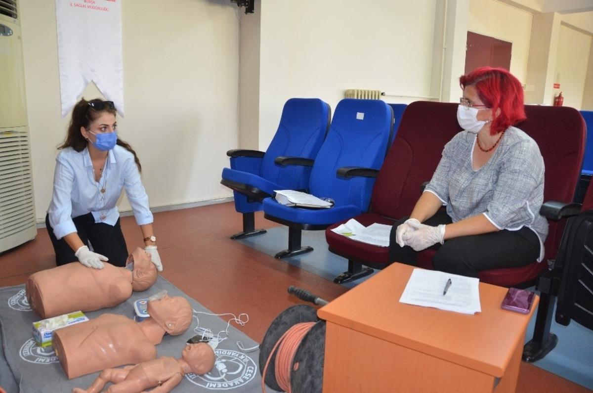 Bursa&rsquo;da 200 ilk yardım eğitmenine OED eğitimi