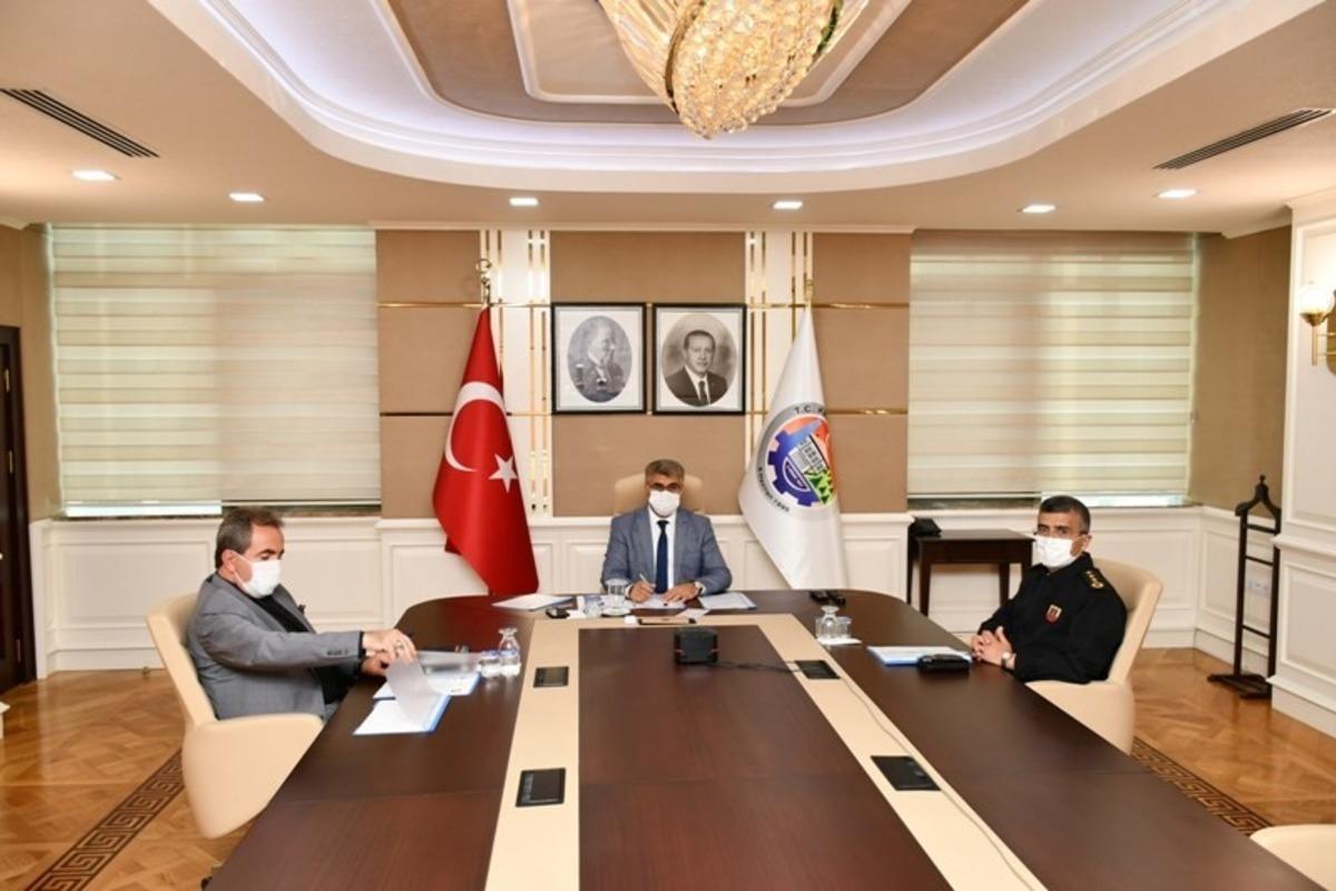 Vali G&uuml;rel, pandemide kentin durumu ile ilgili Bakan Soylu&rsquo;yu bilgilendirdi