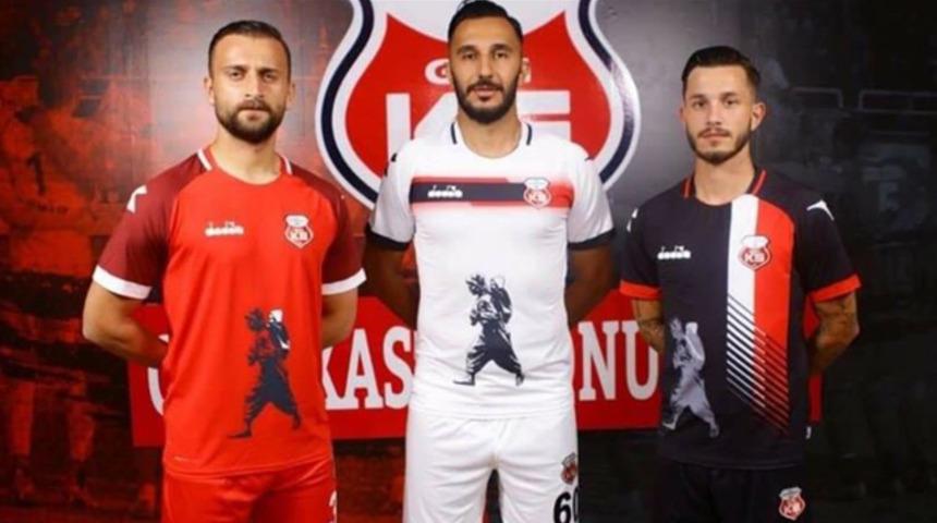 Kastamonuspor'dan anlamlı forma