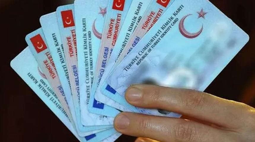 İ&ccedil;işleri Bakanlığı duyurdu! 5 g&uuml;nde 120 bin 695 kişi ehliyet ve kimliklerini birleştirdi