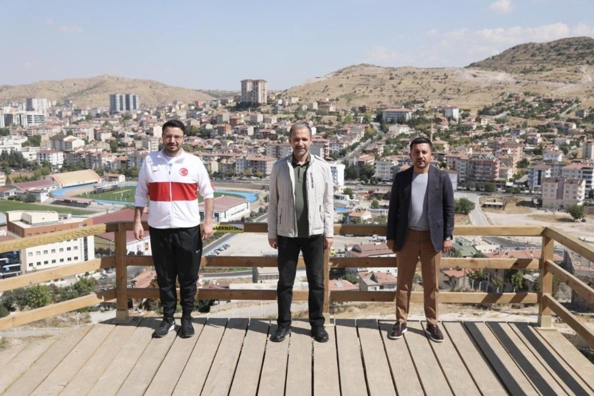 Milletvekili &Ouml;zel ve Genel Sekreter Yardımcısı B&ouml;l&uuml;kbaşı Kayaşehir&rsquo;i gezdi