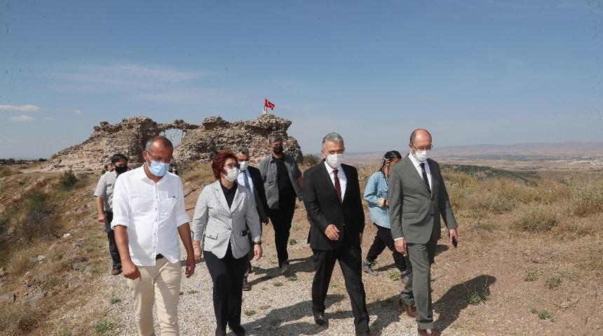 Karacahisar Kalesi kazıları ge&ccedil;mişe ışık tutacak