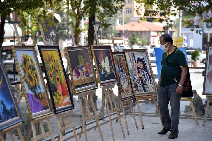 ISMEK kursiyerlerinden açık hava sergisi G1