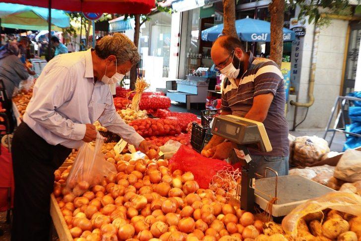 Pazarın son yazlık meyve ve sebzeleri G4
