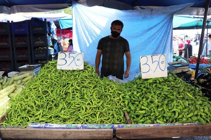 Pazarın son yazlık meyve ve sebzeleri G5