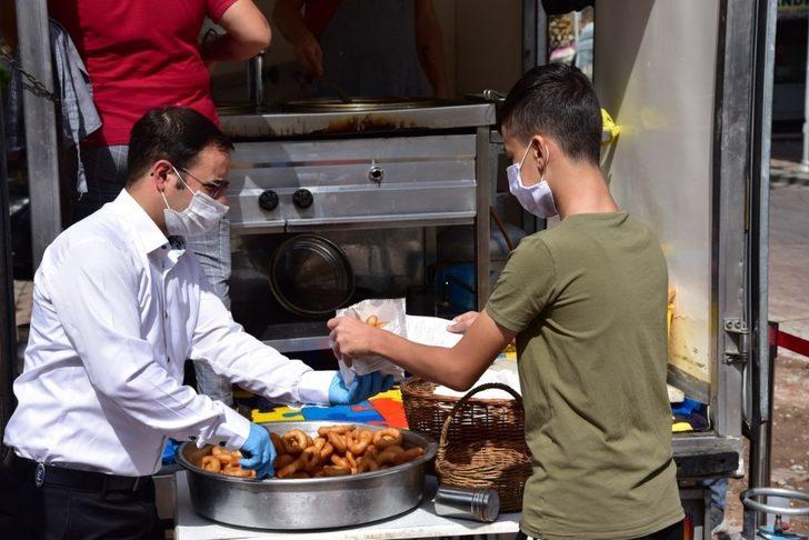 Başkan Ergün’den anne ve babası için lokma hayrı yaptı G5