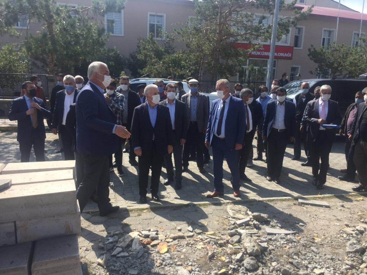 Arpa&ccedil;ay&rsquo;da yapılan parklar yerinde g&ouml;r&uuml;ld&uuml;