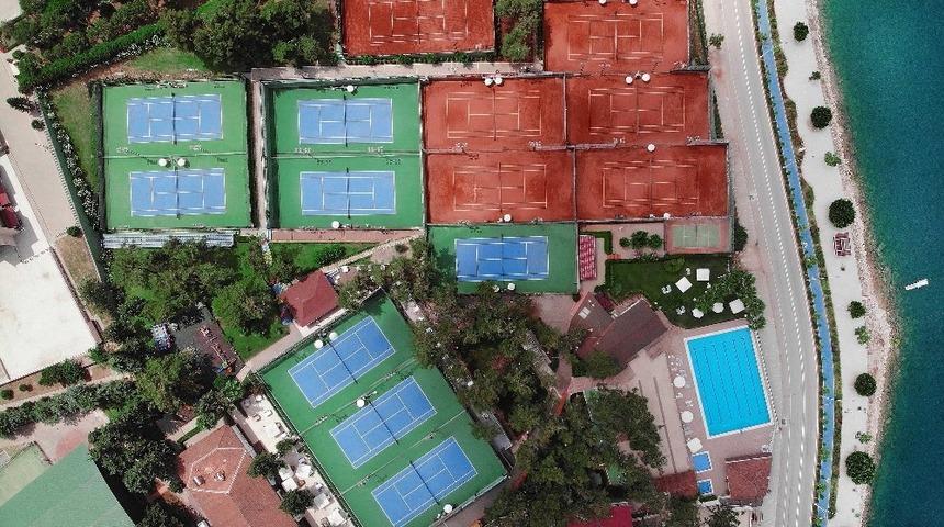 Tenis kulübünde elektrik üretimi