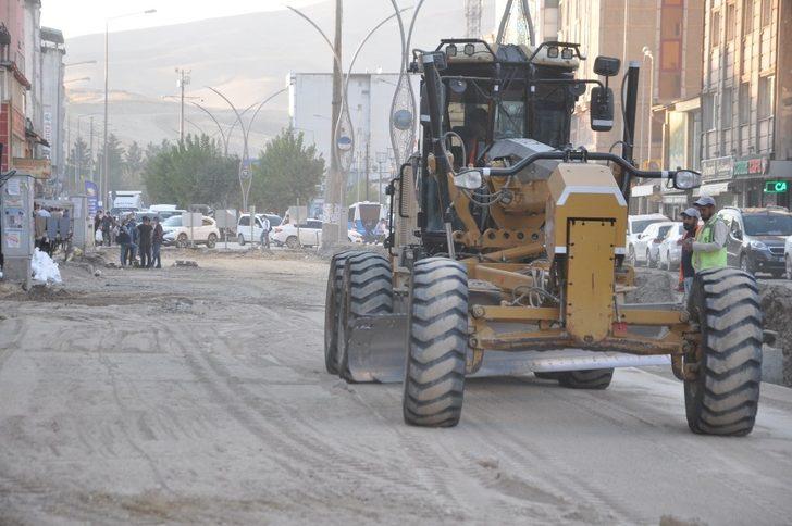 Yüksekova’da yol yapım çalışması G4
